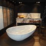 Vasca monolite in Marmo  Bianco Gioia a forma di uovo Montecchi marmi e graniti Castelnuovo