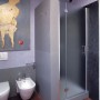 Doccia in Pietra del Bucine con parete in Granito Nero Assoluto Montecchi marmi e graniti Modena