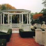 Gazebo in Marmo Bianco Carrara con pavimento intarsiato Montecchi marmi e graniti Brooklyn